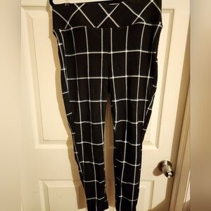 Torrid Pixie Pant size 1 plaid